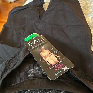 NWT Bali thigh slimmer